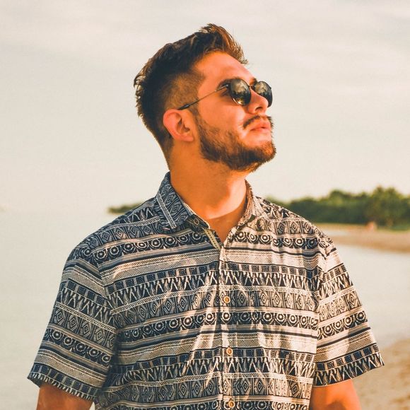 Meet your Posher, Paulo - Picture 1 of 1